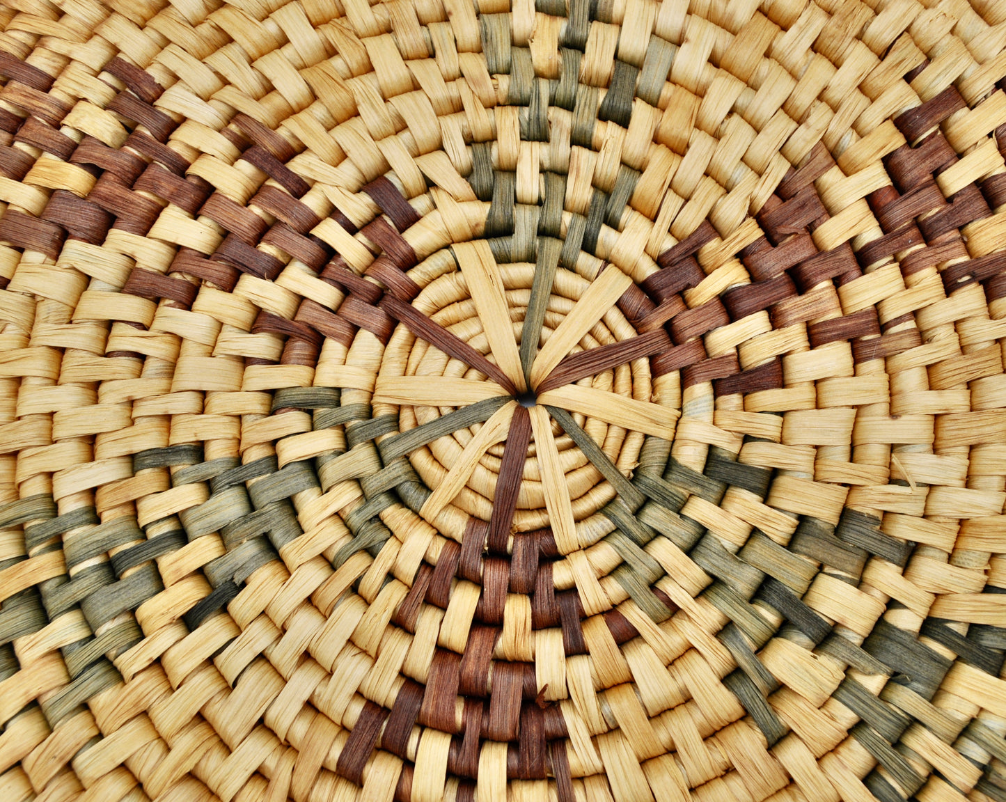 WOVEN WICKER TRAY