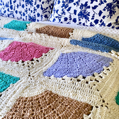 COLORFUL CROCHET FAN AFGHAN