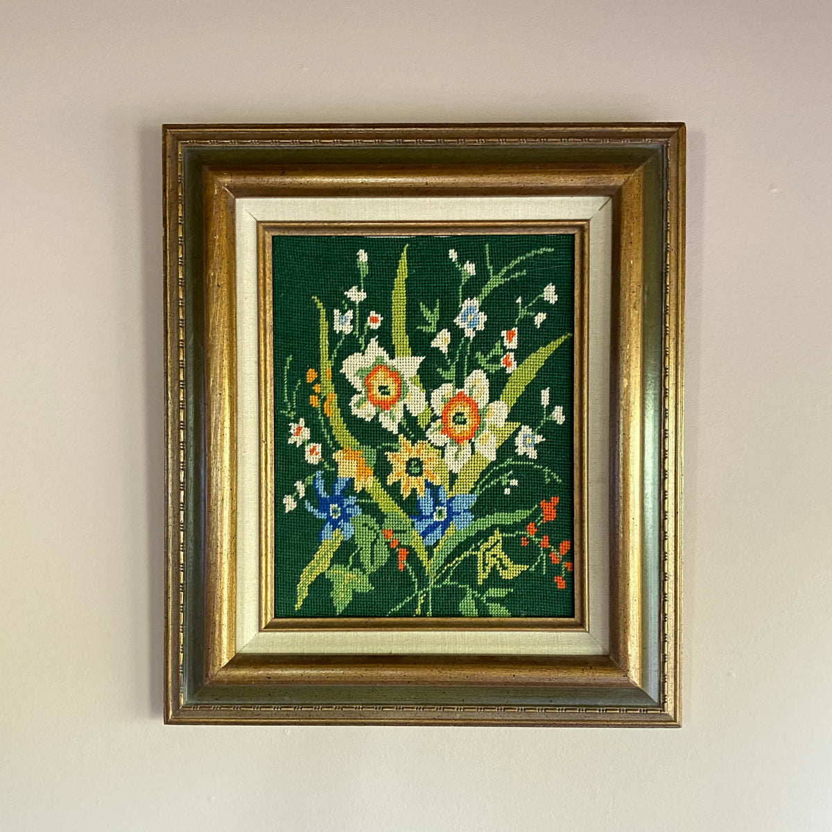 DAFFODIL + IRIS NEEDLEPOINT