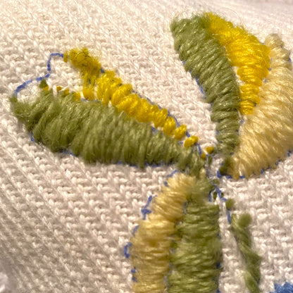 VINTAGE WHITE FLORAL CREWEL EMBROIDERED PILLOW