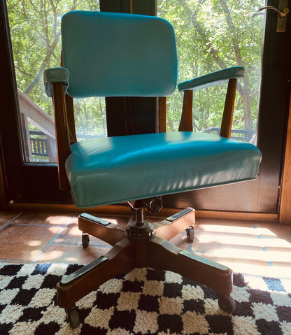MID-CENTURY DESK CHAIR